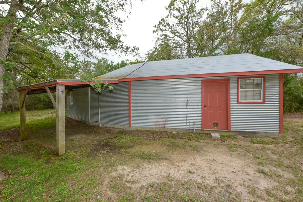 877 Hollow Bend Caldwell, TX 77836