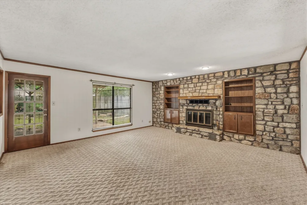 1303 Creekview Drive Round Rock, TX 78681