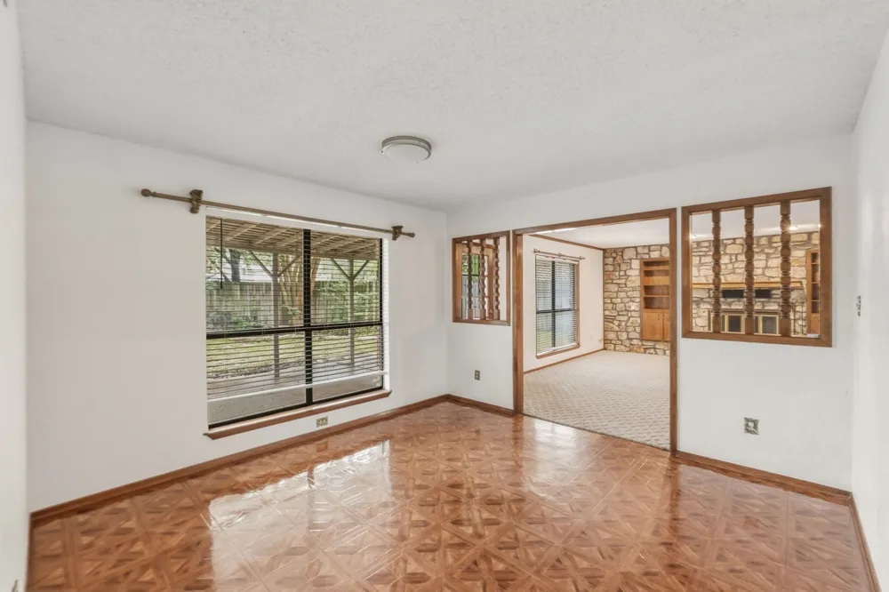 1303 Creekview Drive Round Rock, TX 78681
