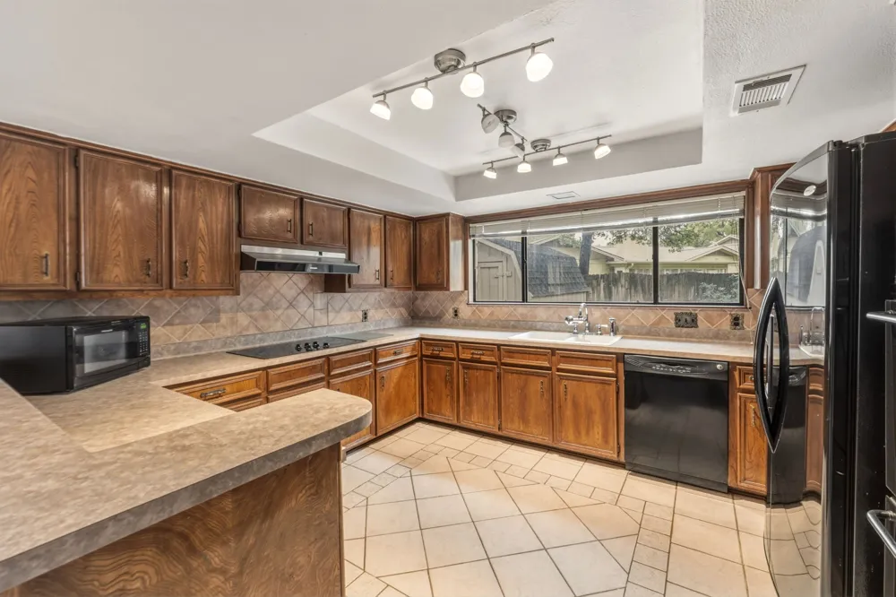 1303 Creekview Drive Round Rock, TX 78681