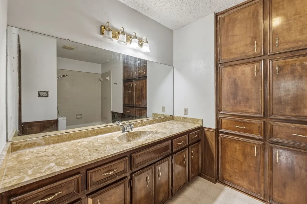 1303 Creekview Drive Round Rock, TX 78681
