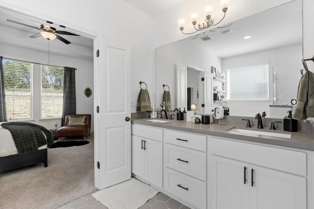 9900 Bayshore Bend #65 Austin, TX 78726