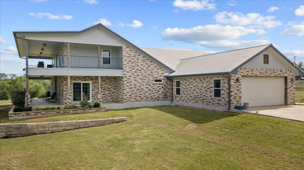 1883 Watterson Road Red Rock, TX 78662