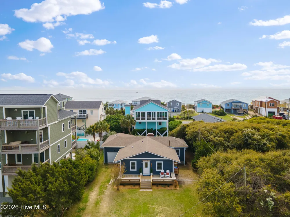 1122 S Topsail Drive Surf City, NC 28445