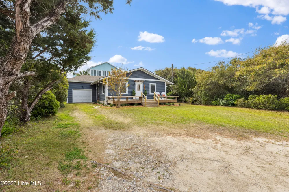 1122 S Topsail Drive Surf City, NC 28445