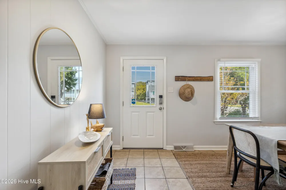 1122 S Topsail Drive Surf City, NC 28445