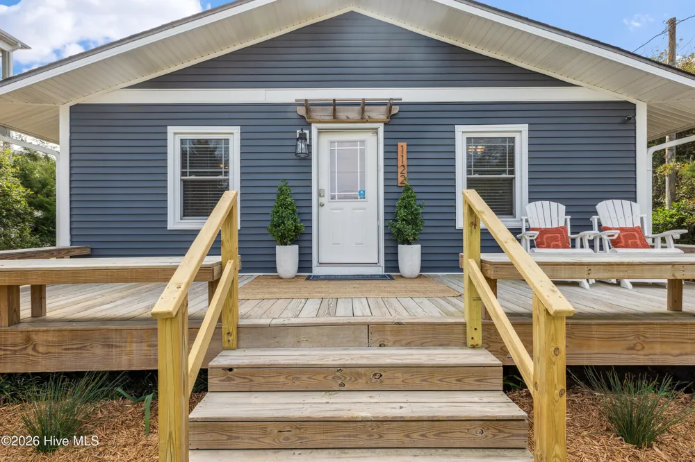 1122 S Topsail Drive Surf City, NC 28445