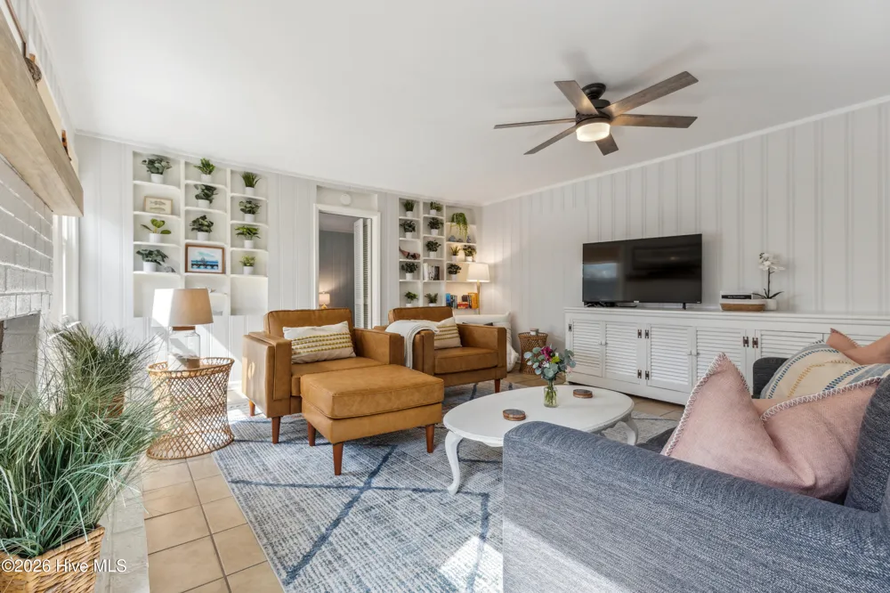 1122 S Topsail Drive Surf City, NC 28445