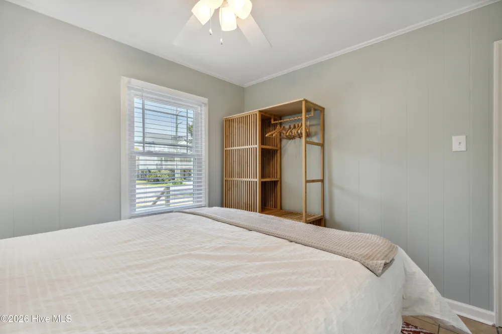 1122 S Topsail Drive Surf City, NC 28445