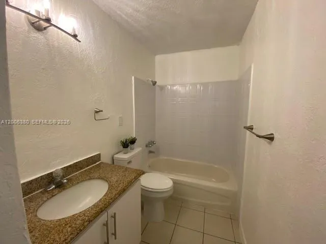 3929 NW 207th St Rd Miami Gardens, FL 33055
