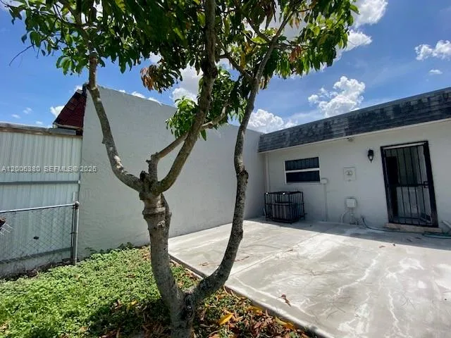 3929 NW 207th St Rd Miami Gardens, FL 33055