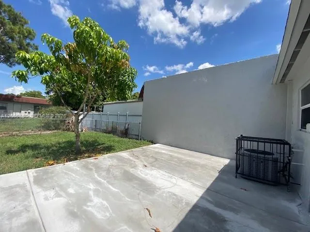3929 NW 207th St Rd Miami Gardens, FL 33055