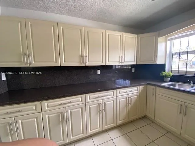 3929 NW 207th St Rd Miami Gardens, FL 33055