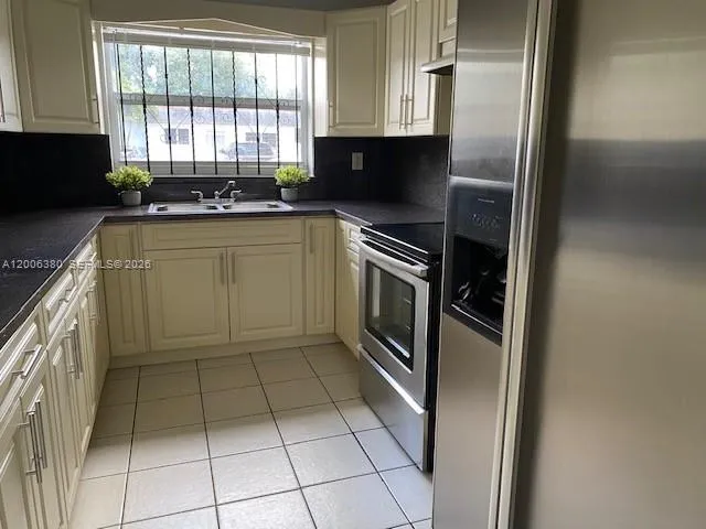3929 NW 207th St Rd Miami Gardens, FL 33055