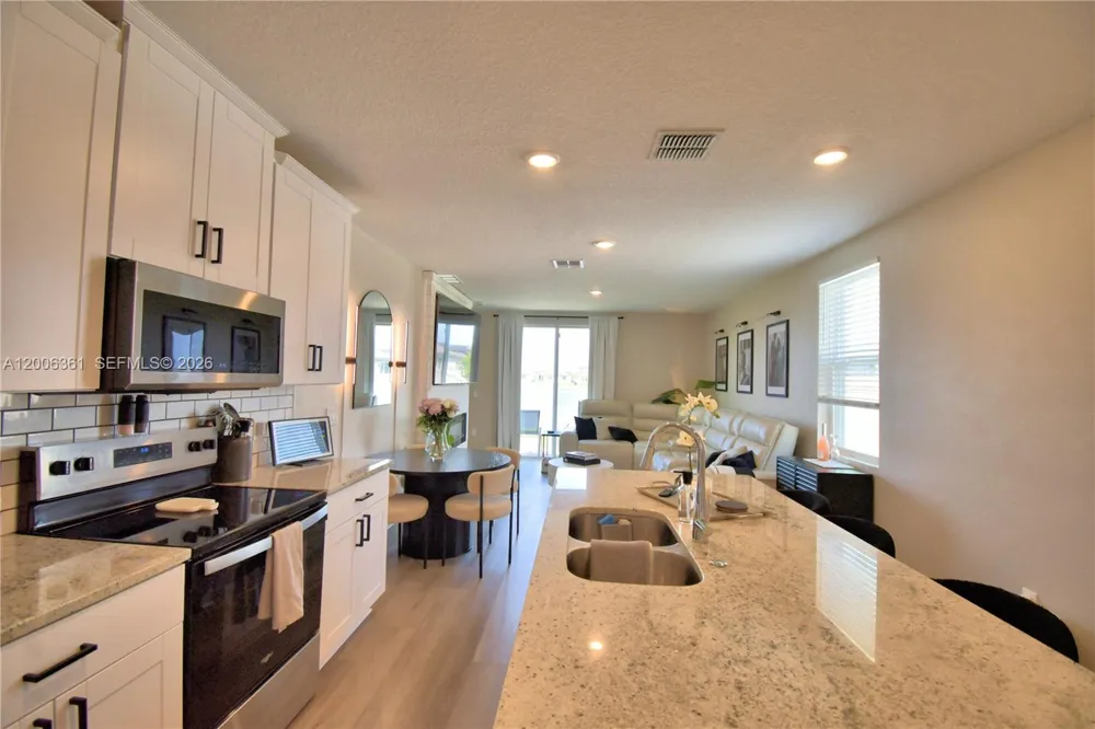 3563 Broadwing Blvd. Kissimmee, FL 34759