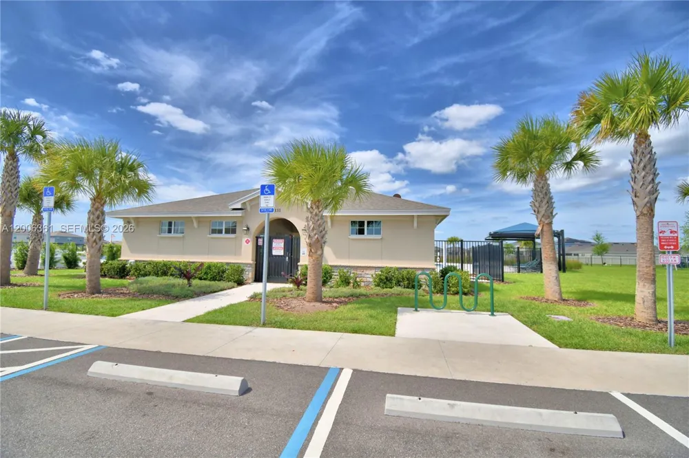 3563 Broadwing Blvd. Kissimmee, FL 34759