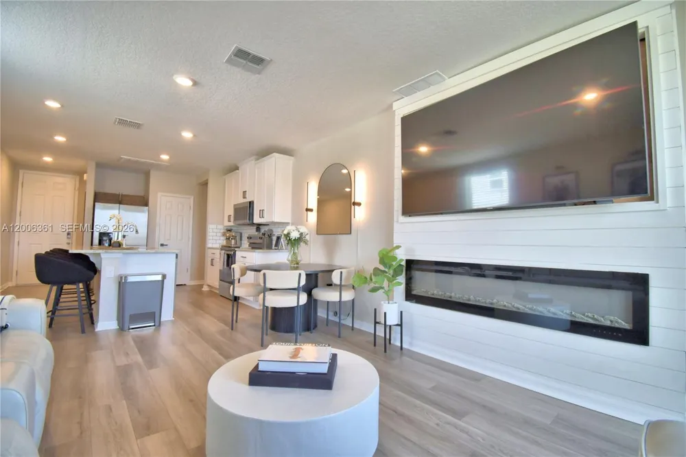 3563 Broadwing Blvd. Kissimmee, FL 34759