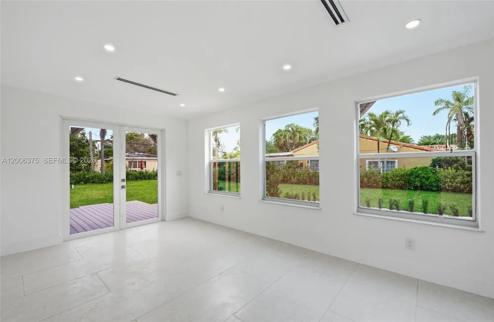 5735 SW 12th St West Miami, FL 33144