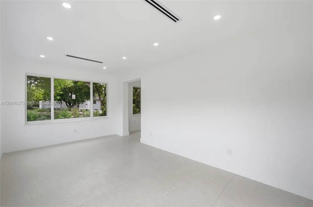 5735 SW 12th St West Miami, FL 33144