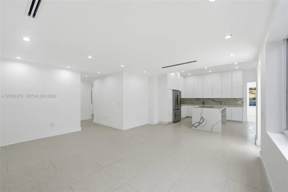 5735 SW 12th St West Miami, FL 33144