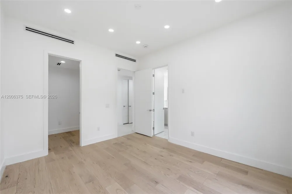 5735 SW 12th St West Miami, FL 33144