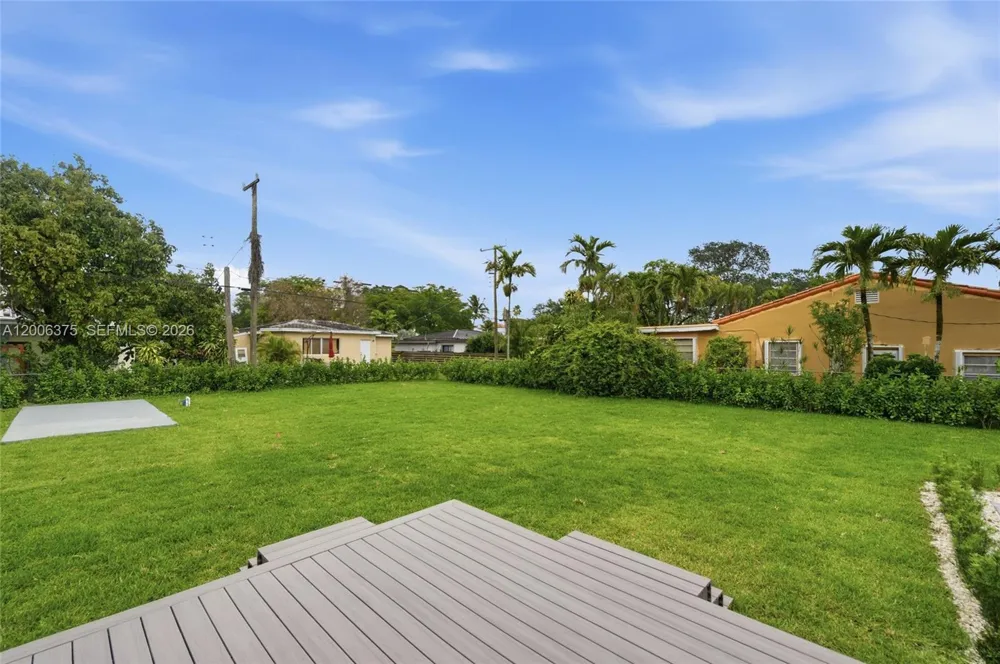 5735 SW 12th St West Miami, FL 33144