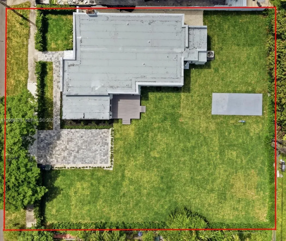 5735 SW 12th St West Miami, FL 33144