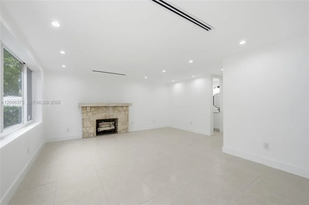 5735 SW 12th St West Miami, FL 33144