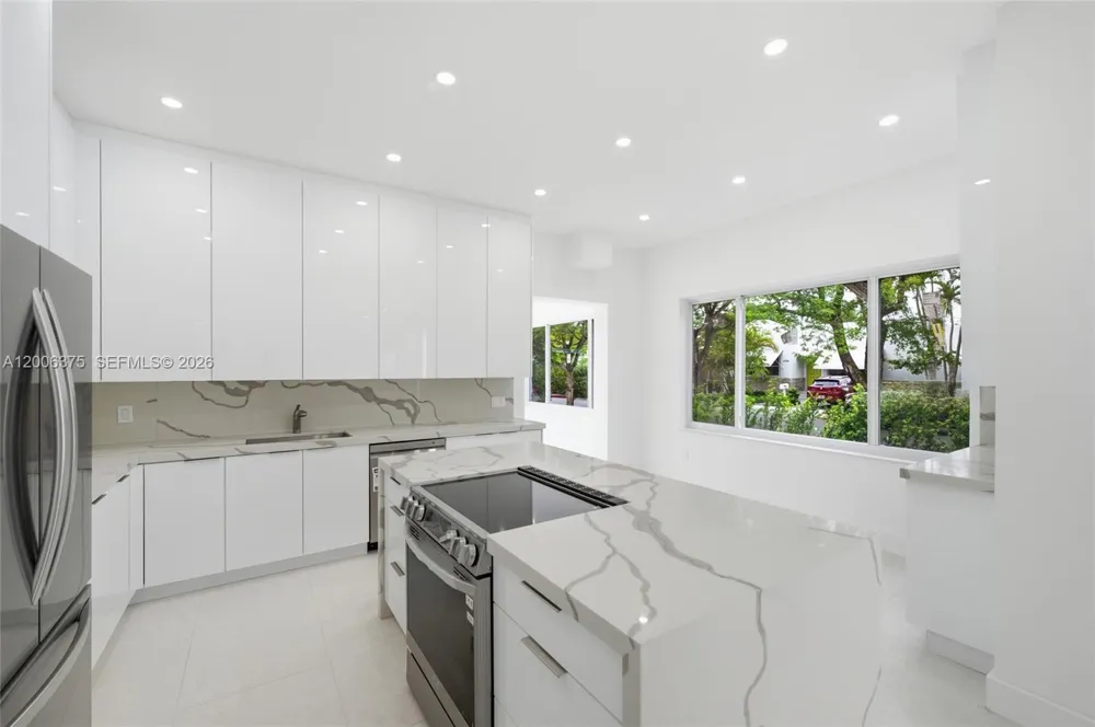 5735 SW 12th St West Miami, FL 33144