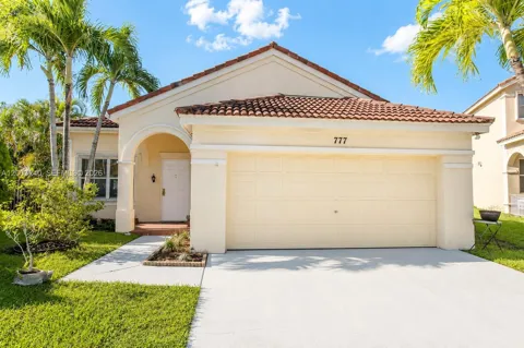 777 Tanglewood Cir
