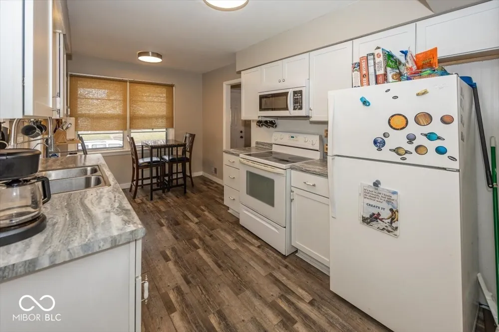 229 S 4th Avenue Beech Grove, IN 46107