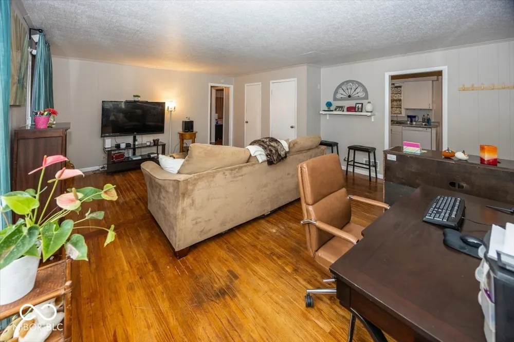229 S 4th Avenue Beech Grove, IN 46107