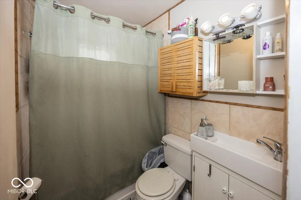 229 S 4th Avenue Beech Grove, IN 46107