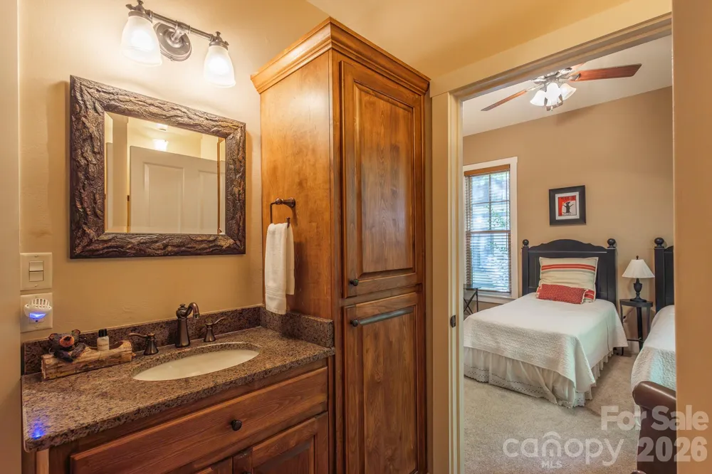 150-2 Saddle Notch Lane Tuckasegee, NC 28783