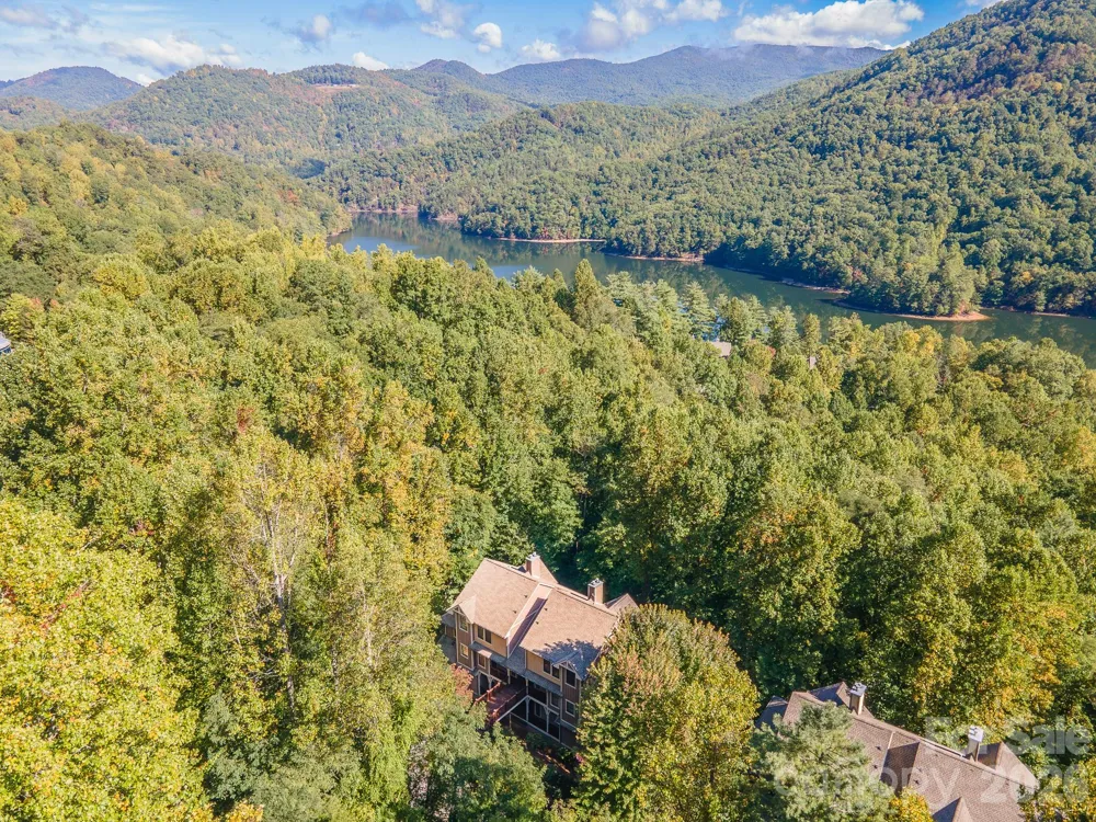 150-2 Saddle Notch Lane Tuckasegee, NC 28783