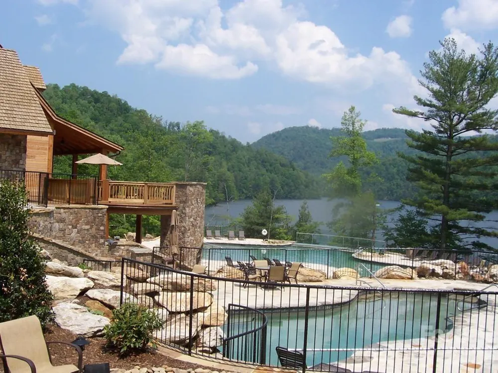 150-2 Saddle Notch Lane Tuckasegee, NC 28783