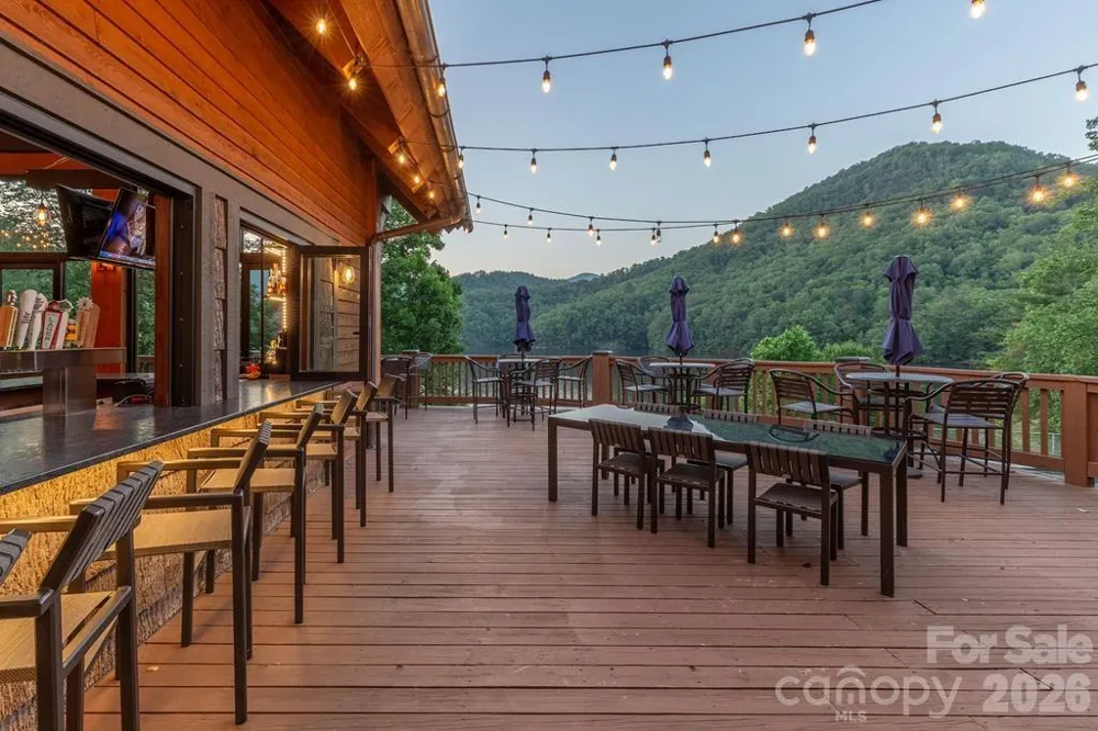 150-2 Saddle Notch Lane Tuckasegee, NC 28783