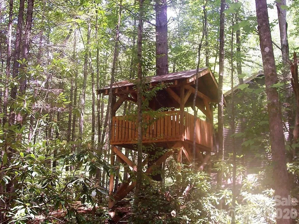 150-2 Saddle Notch Lane Tuckasegee, NC 28783