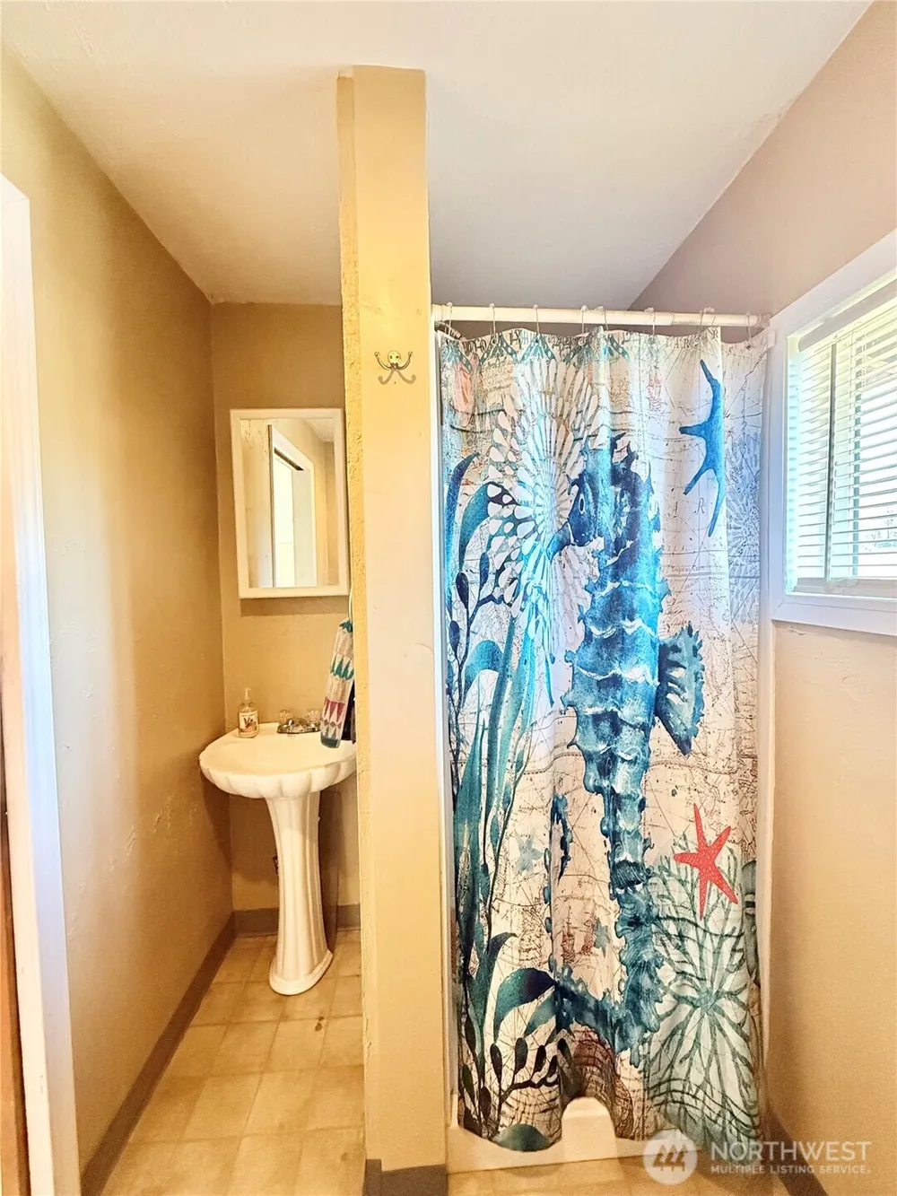 1092 Aeneas Valley Road Tonasket, WA 98855