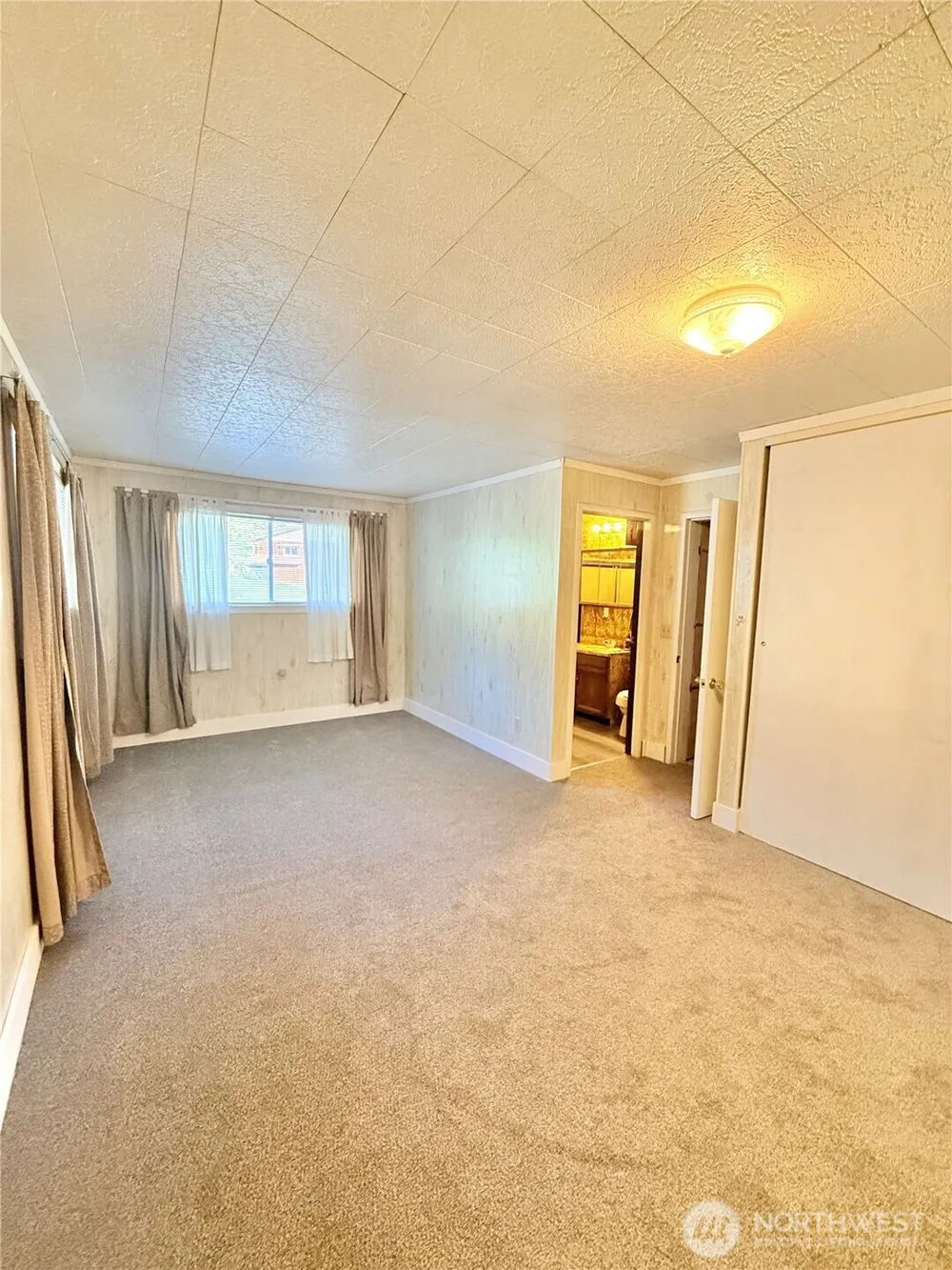 1092 Aeneas Valley Road Tonasket, WA 98855
