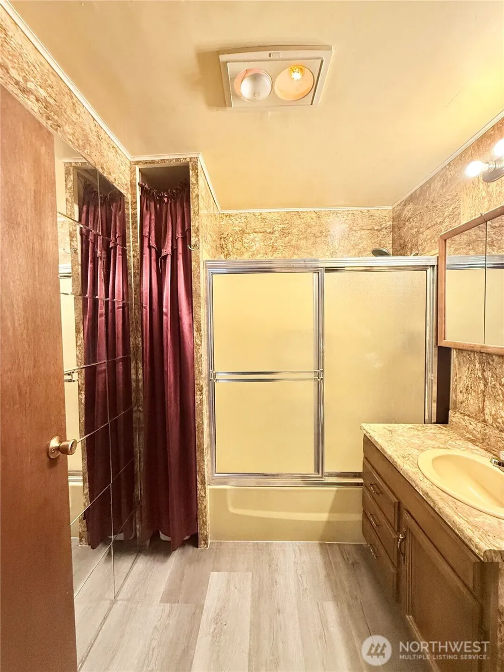 1092 Aeneas Valley Road Tonasket, WA 98855