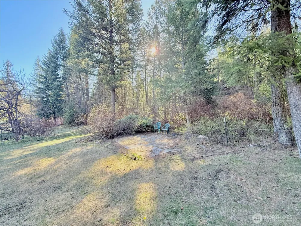 1092 Aeneas Valley Road Tonasket, WA 98855
