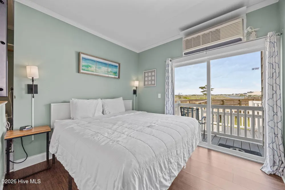 602 W Fort Macon Road #114 Atlantic Beach, NC 28512