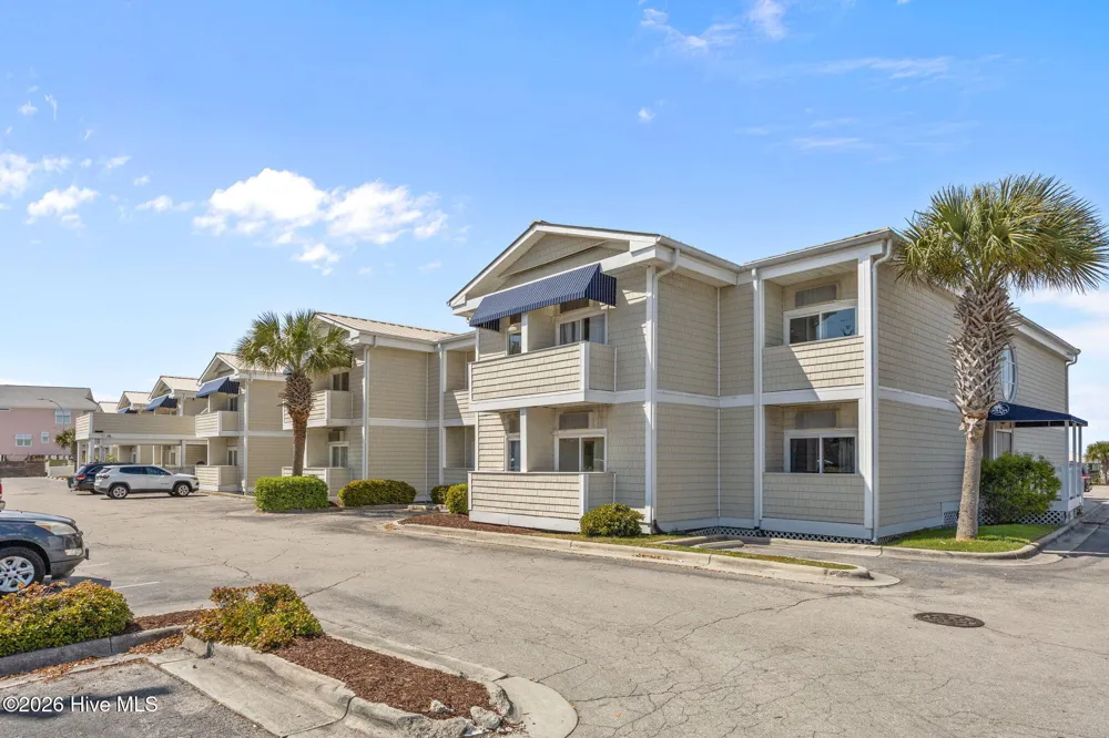 602 W Fort Macon Road #114 Atlantic Beach, NC 28512