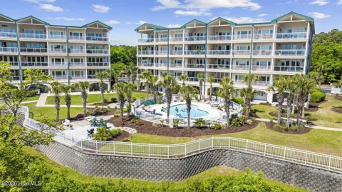 915 Shoreline Drive W #112