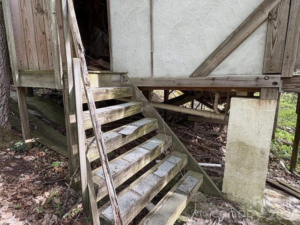 999999 Harwood Road Barnardsville, NC 28709