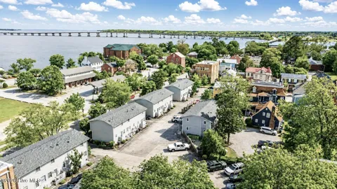 315 River Walk