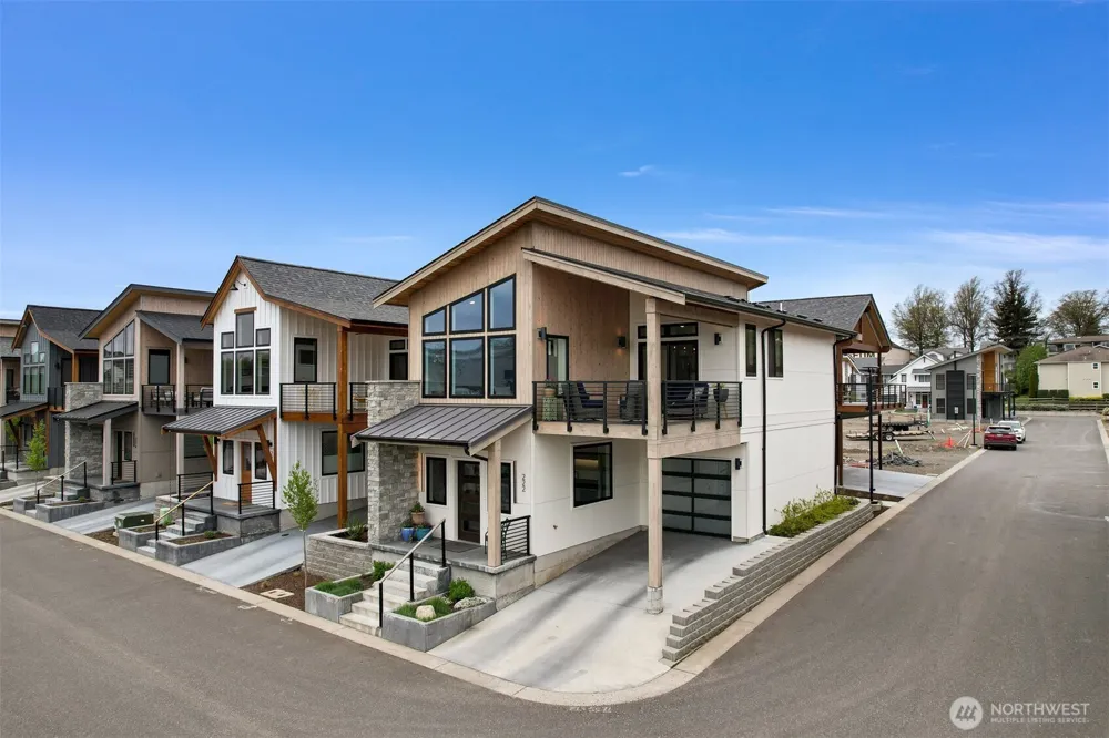 222 Skipping Stone Loop Lynden, WA 98264