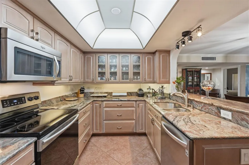 700 STARKEY ROAD #622 Largo, FL 33771
