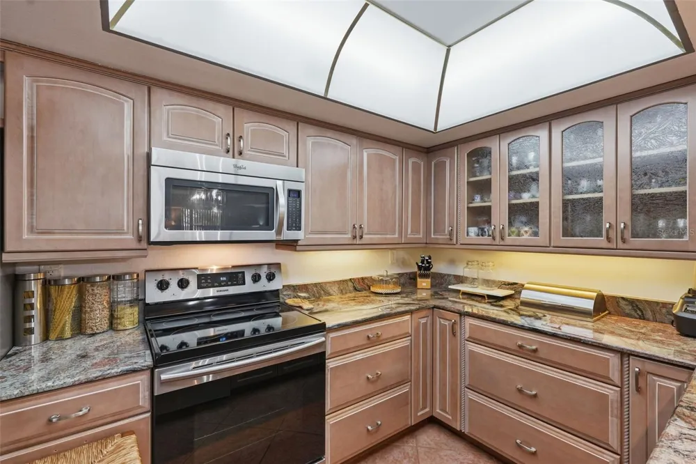 700 STARKEY ROAD #622 Largo, FL 33771